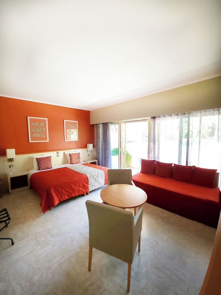 The Originals Boutique, Hotel Les Strelitzias, Antibes Juan-Les-Pins 30/60