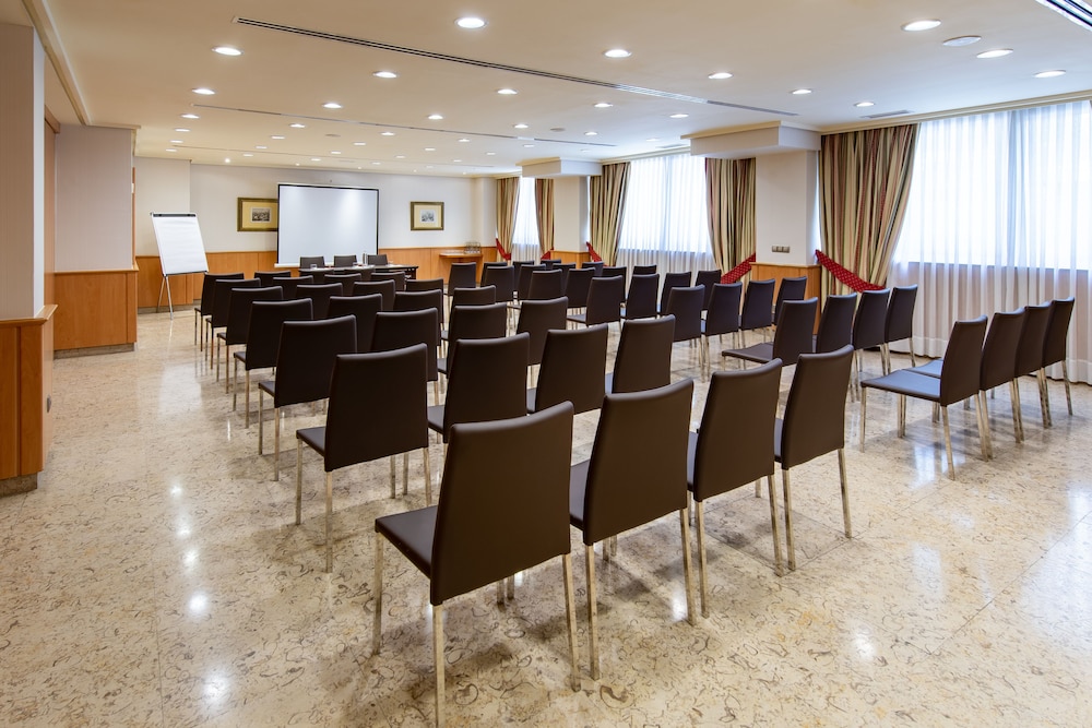 Praga Hotel 37/39