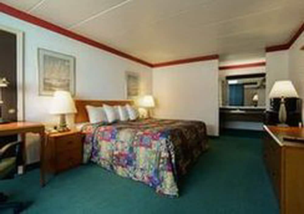 Rodeway Inn 14/30