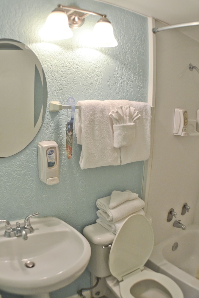 Boardwalk Beach Resort Hotel 33/65