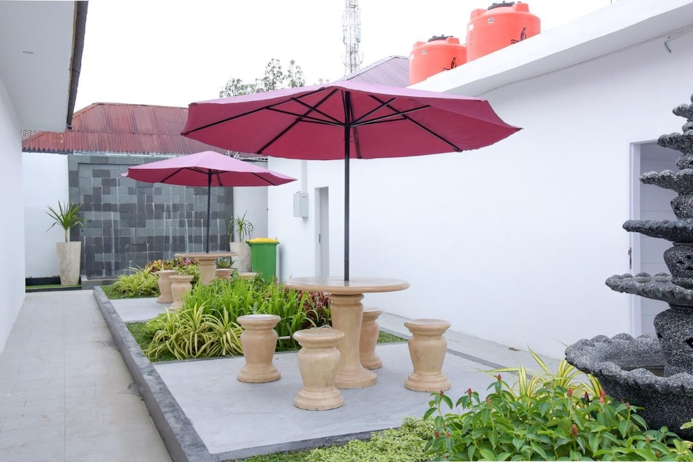 RedDoorz Plus near UNIMED Medan 20/22