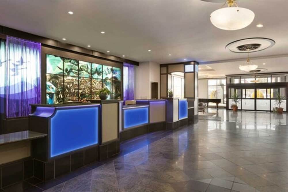 Travelodge by Wyndham Hotel & Convention Centre Quebec City 4/41