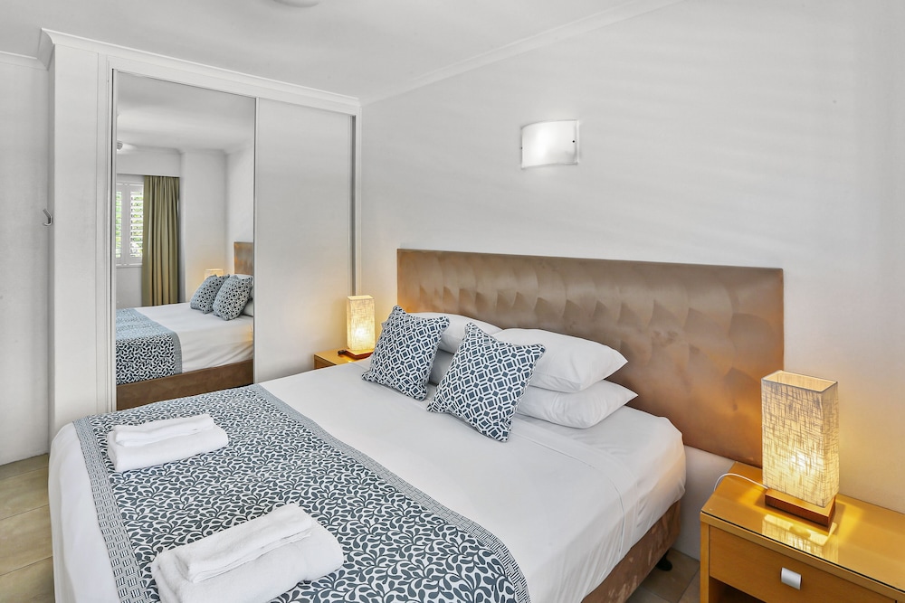 Agincourt Beachfront Apartments 14/72