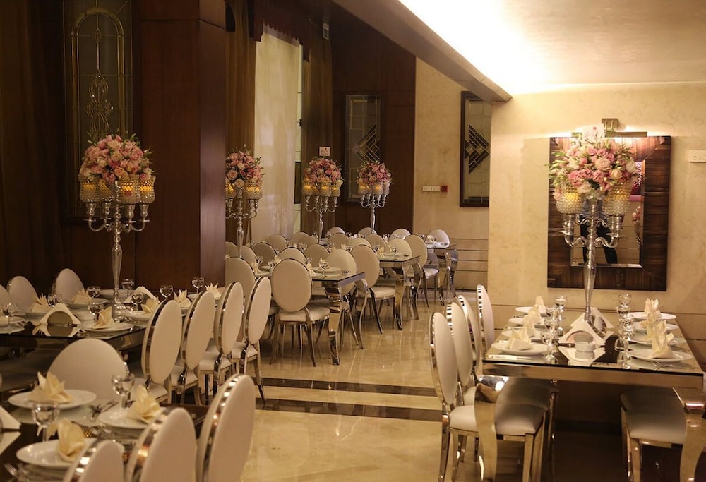 MARKAZIA SUITES 61/78
