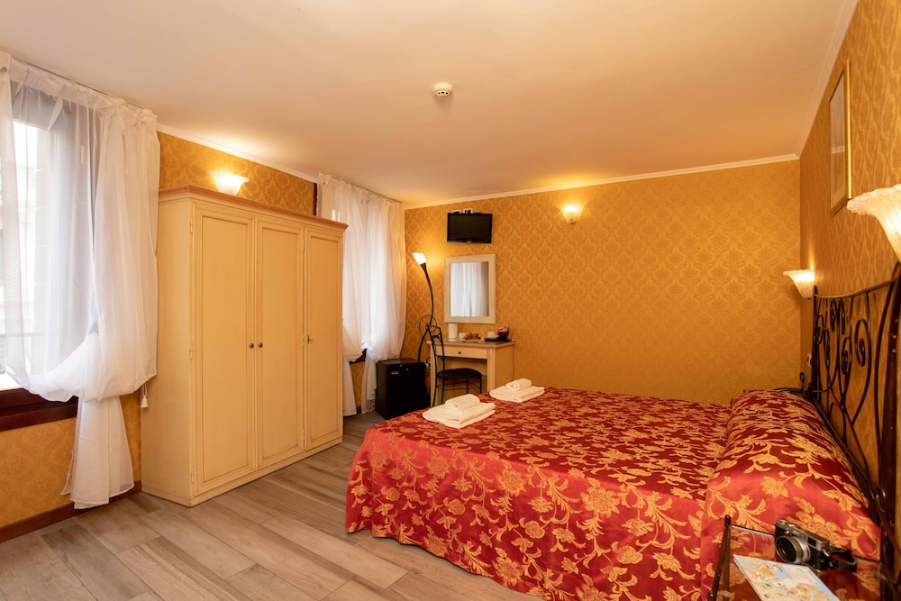 Tintoretto Hotel 21/79