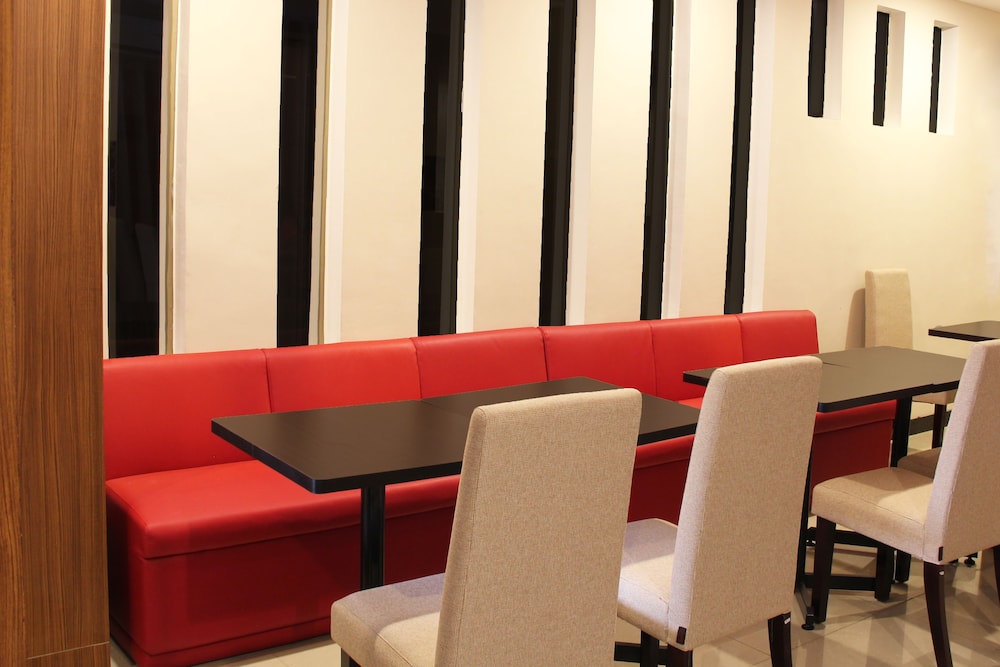 Luxpoint Hotel Surabaya 24/34