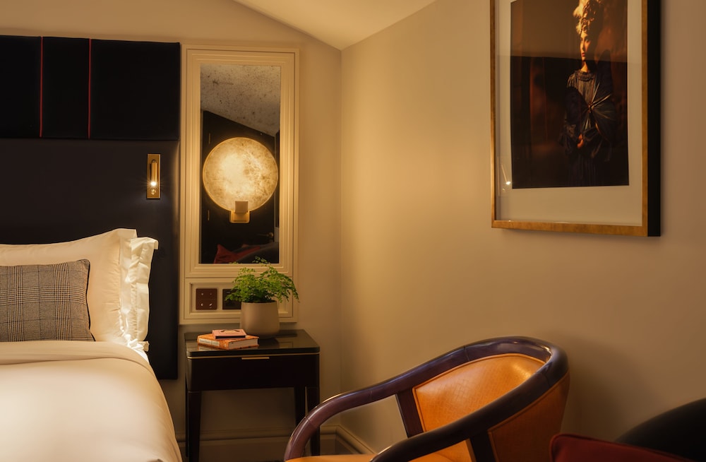 The Mayfair Townhouse – an Iconic Luxury Hotel 32/66