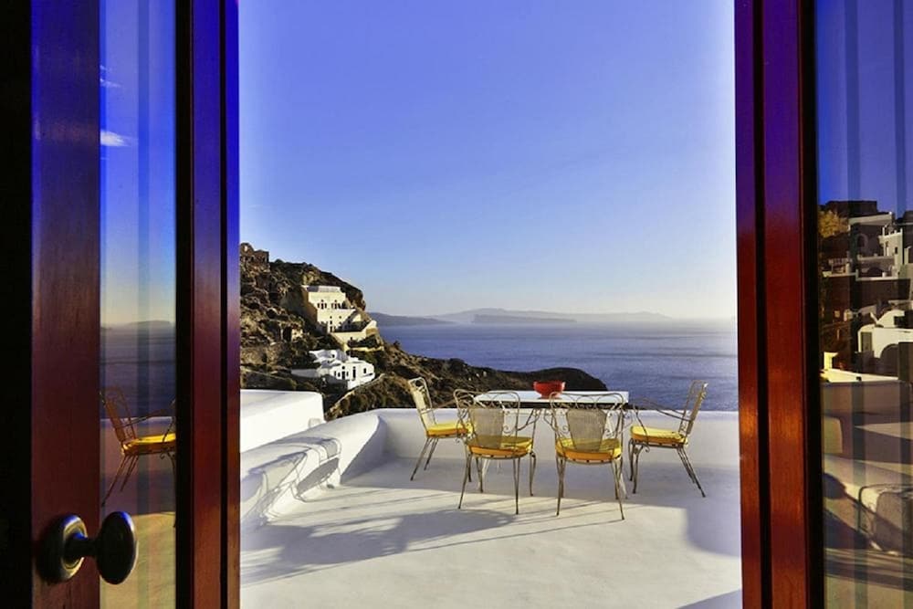The Architect's Cave House 23/30