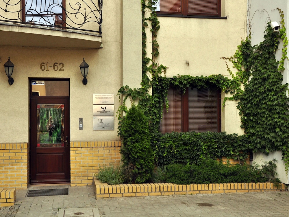 Sleepwalker Boutique Suites 2/79