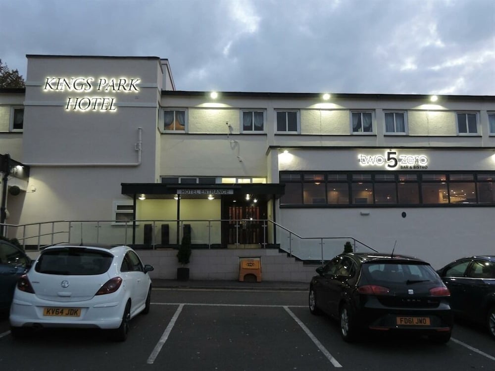 Kings Park Hotel 48/56
