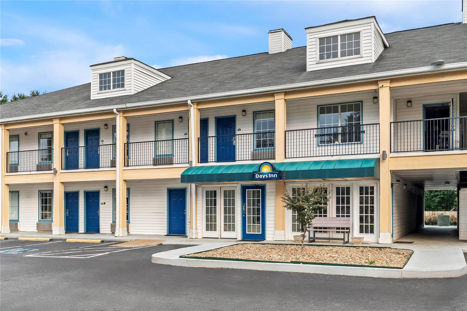 Days Inn by Wyndham Simpsonville 7/31
