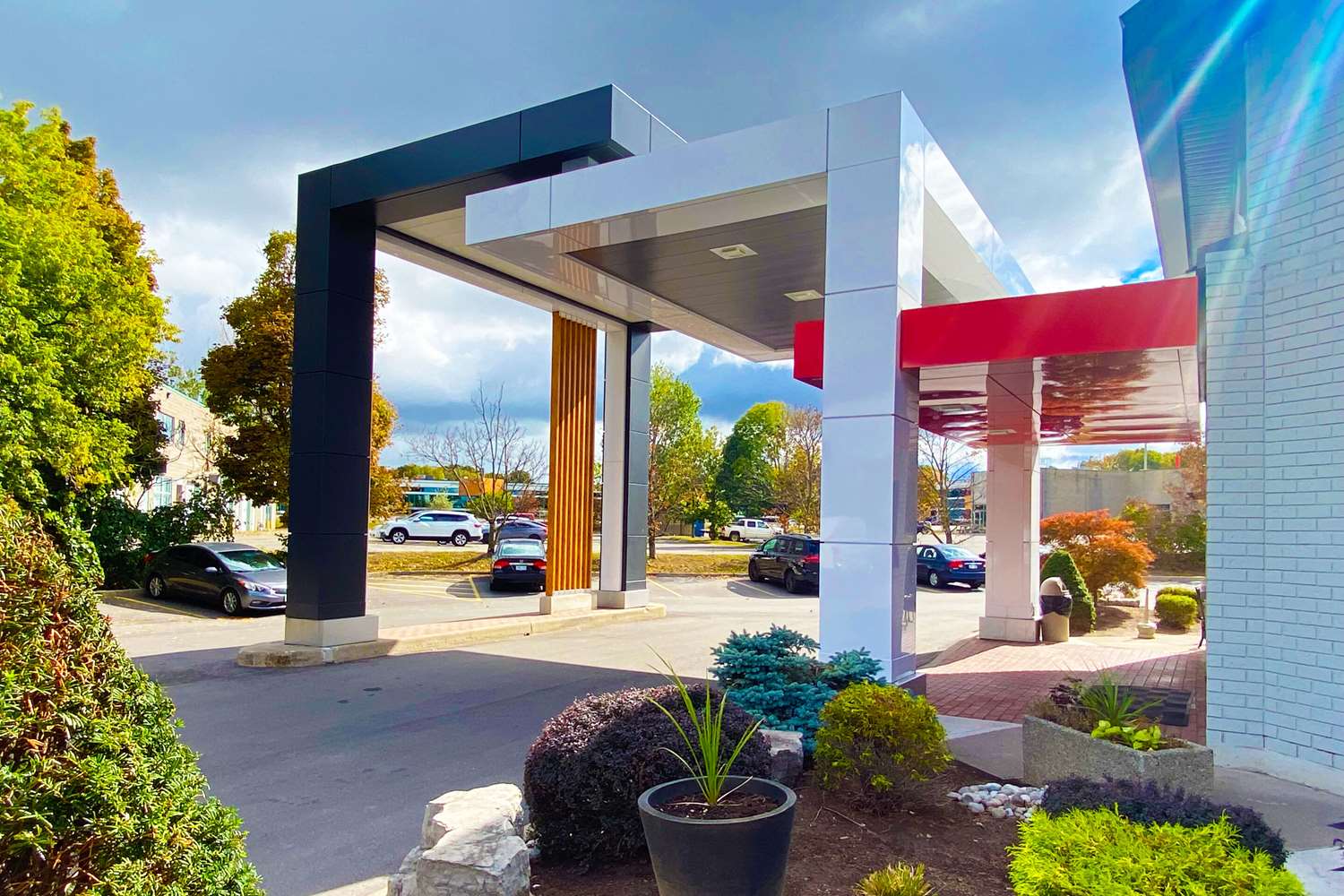 Comfort Inn Cambridge - Highway 401 3/9