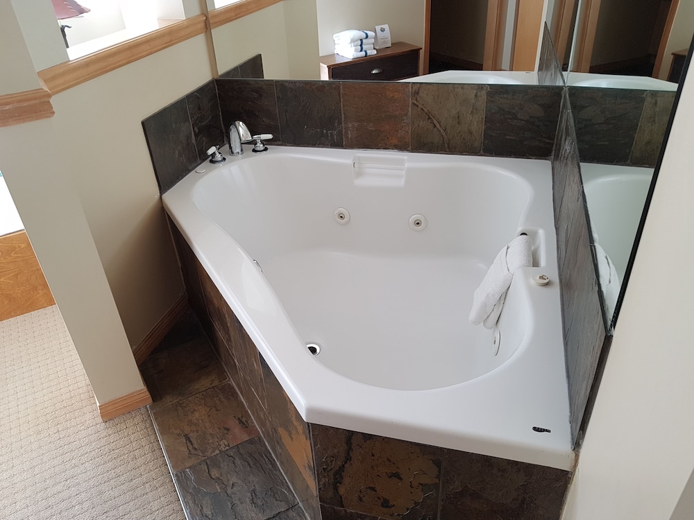 Sunset Resorts Canmore 47/50