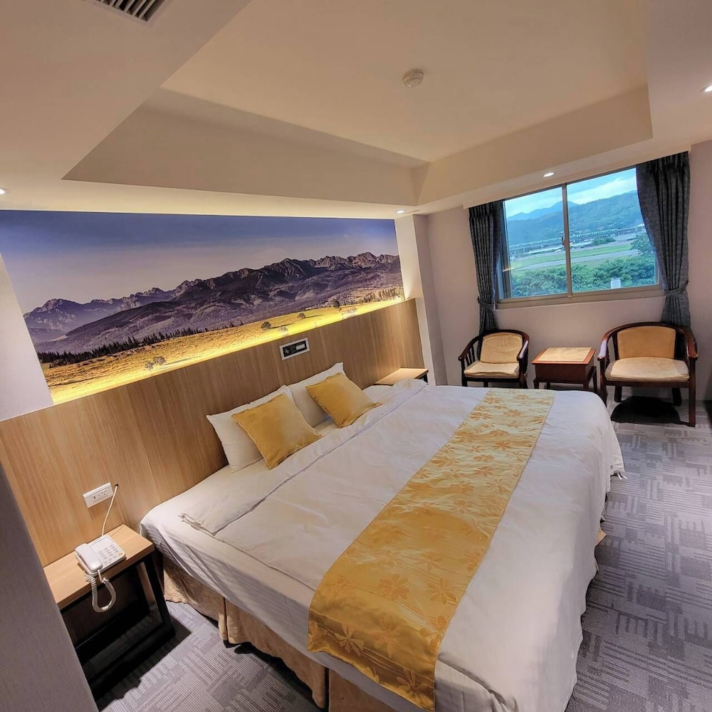 DELUXE, DOUBLE BED