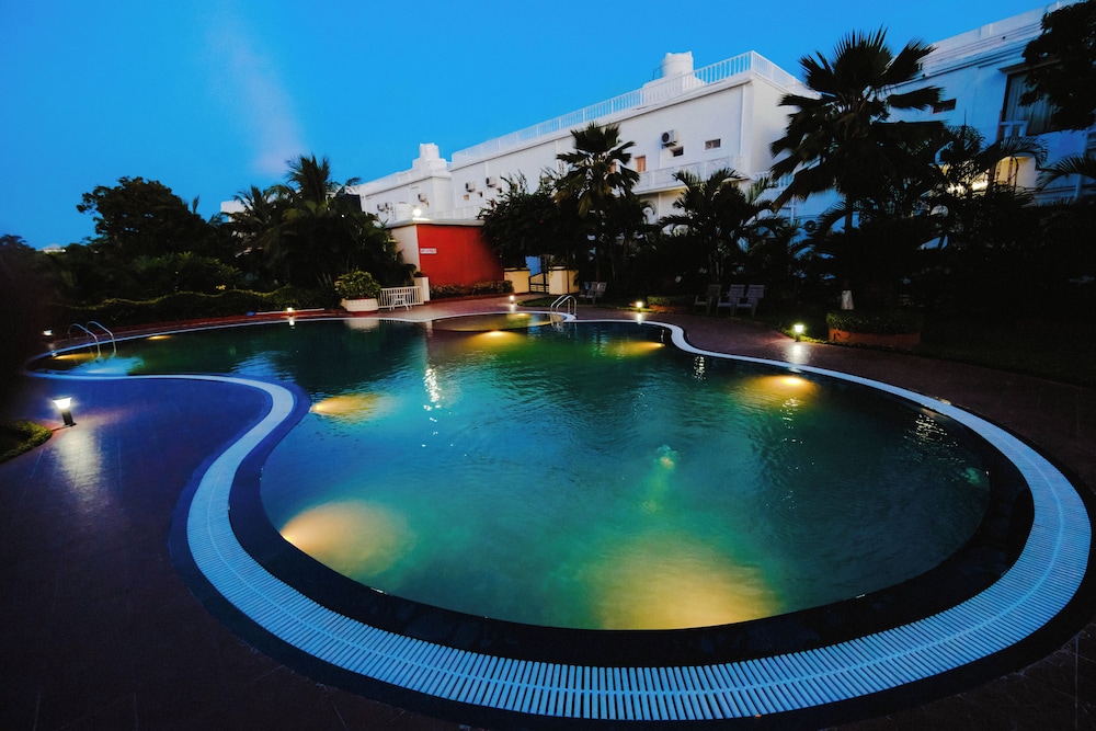 Chanakya Bnr Hotel 44/50