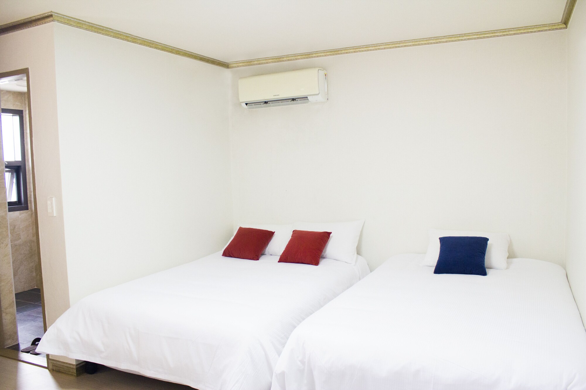 Resort, 3 Double Beds، Dammora Hotel and Resort 2/8