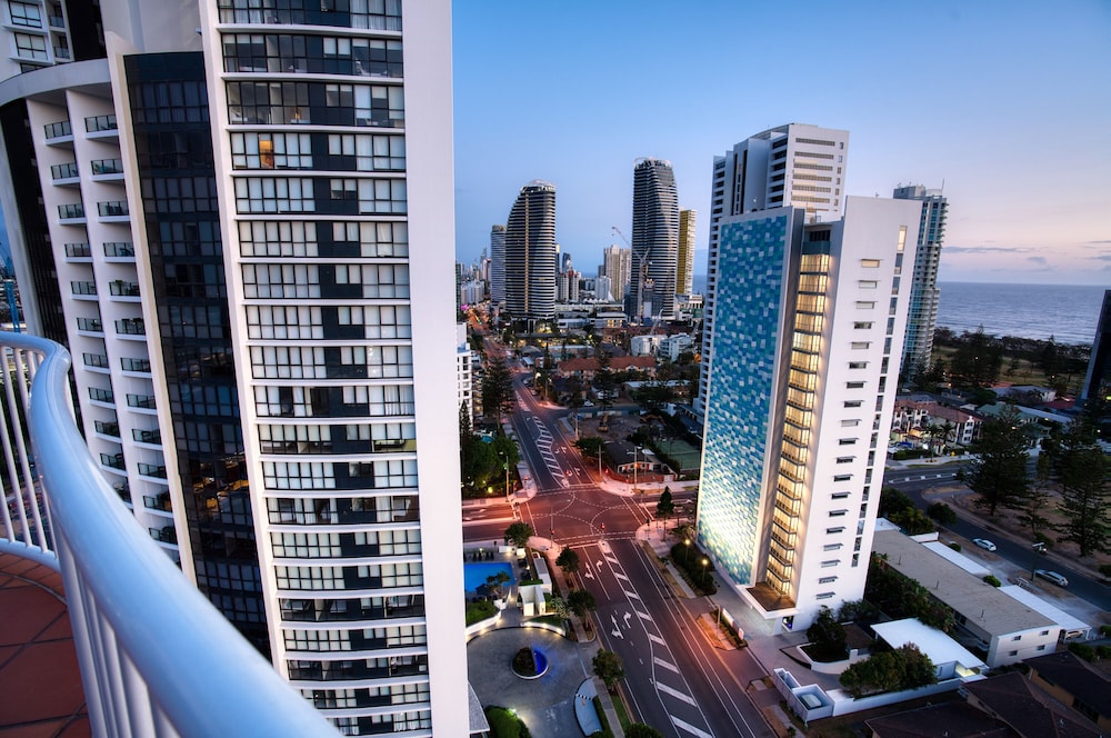 Bel Air on Broadbeach 8/50
