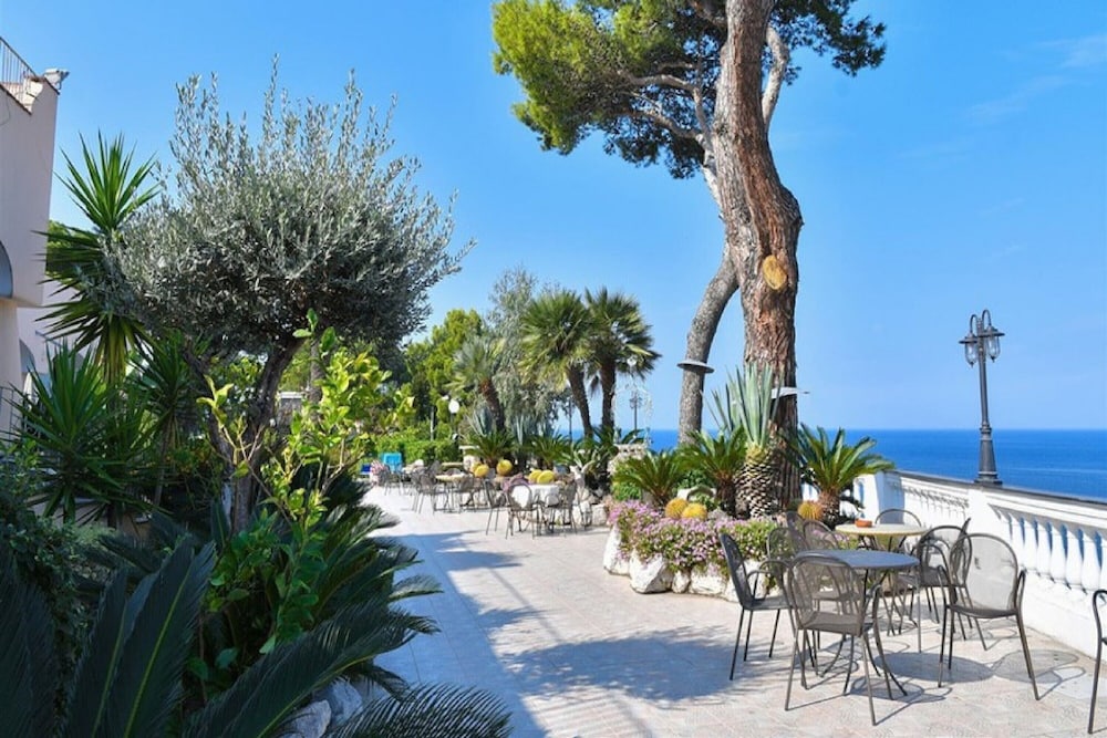Hotel Terme Beach Cristallo Palace 43/50