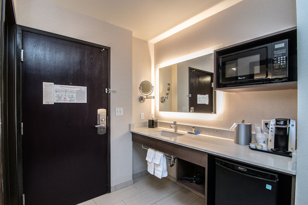 Holiday Inn Express Downtown Spokane 54/58