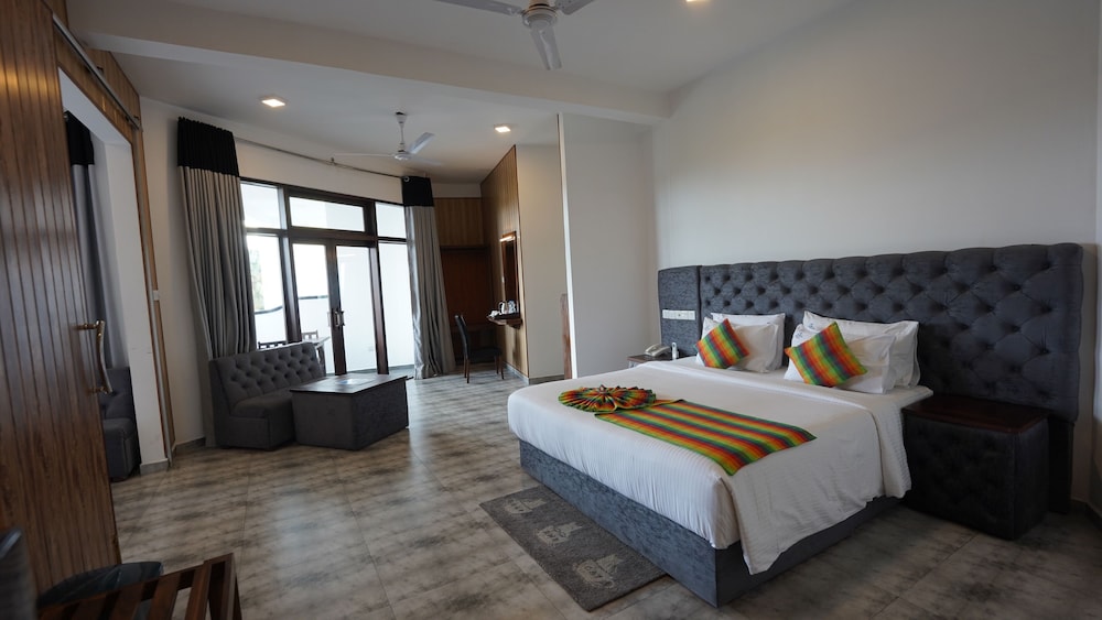 DELUXE, OCEAN VIEW, BALCONY