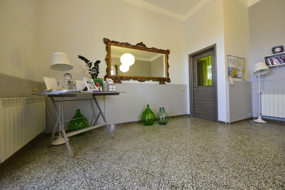Miss Sicily B B 30/42