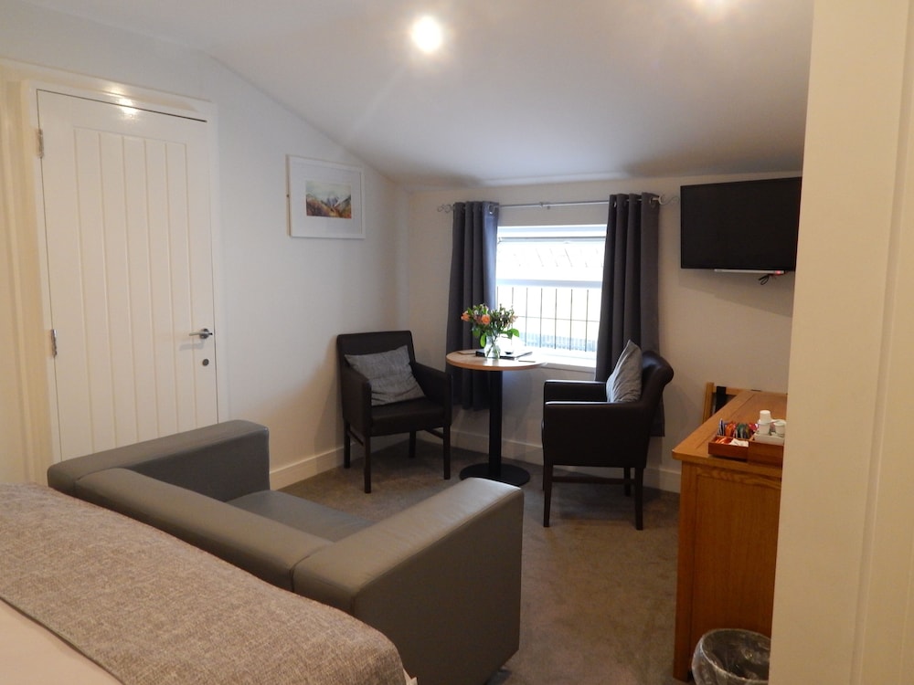 The Saxon Inn 24/50