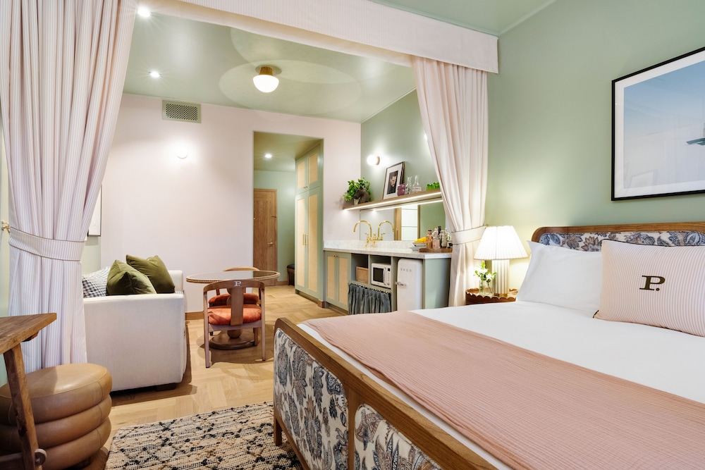 Palihouse Hyde Park Village 14/50