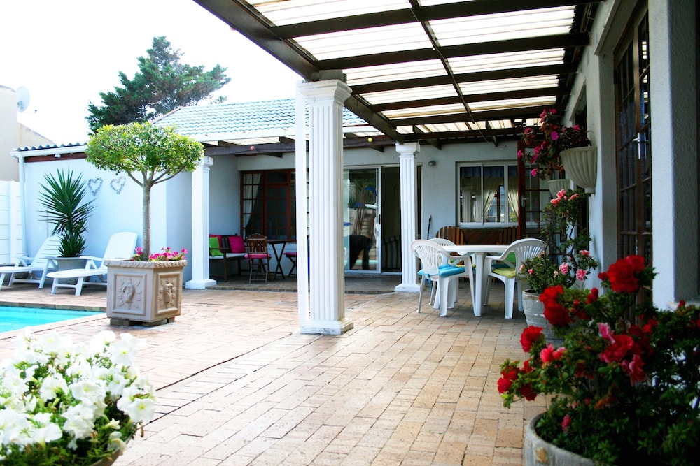 Blouberg Dolphin Inn 2/72