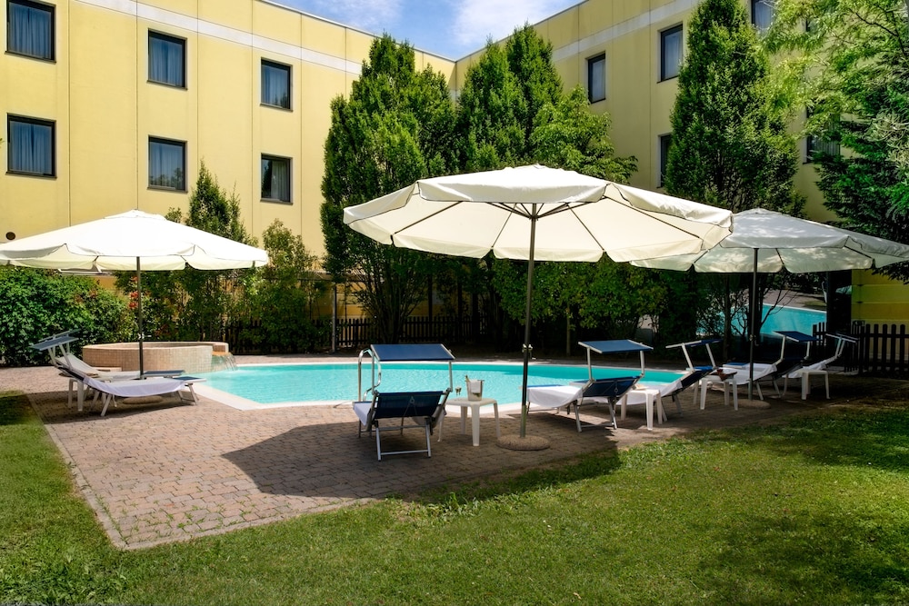 Parma and Congressi Hotel 3/77