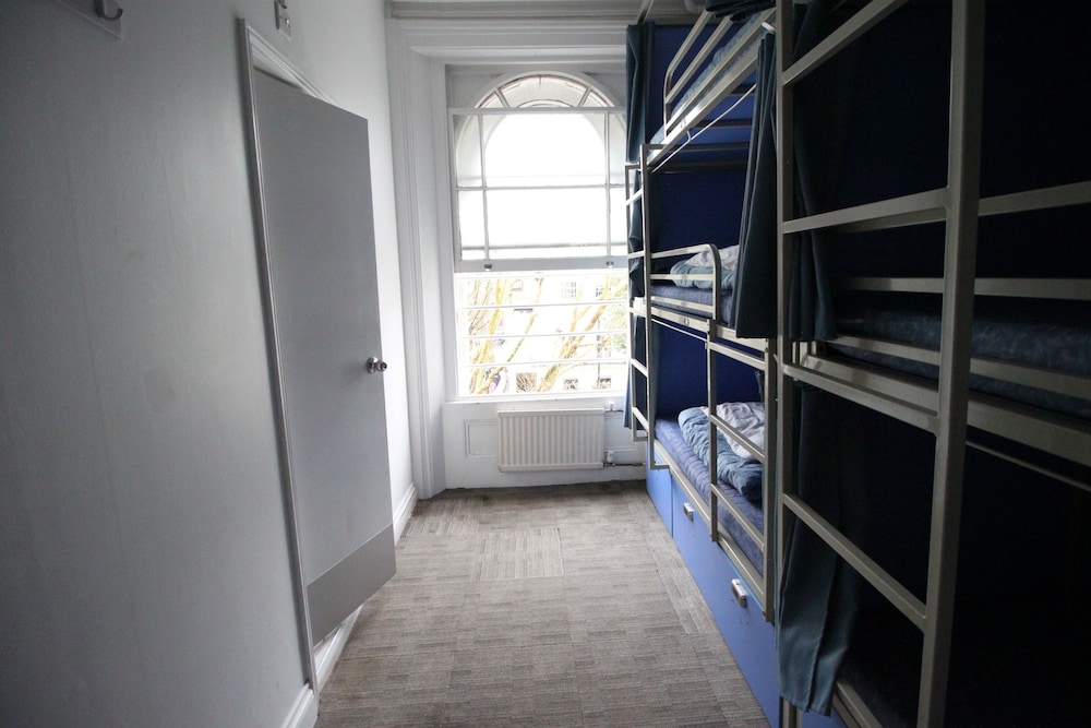 Smart Hyde Park Inn Hostel - Adults Only 55/64