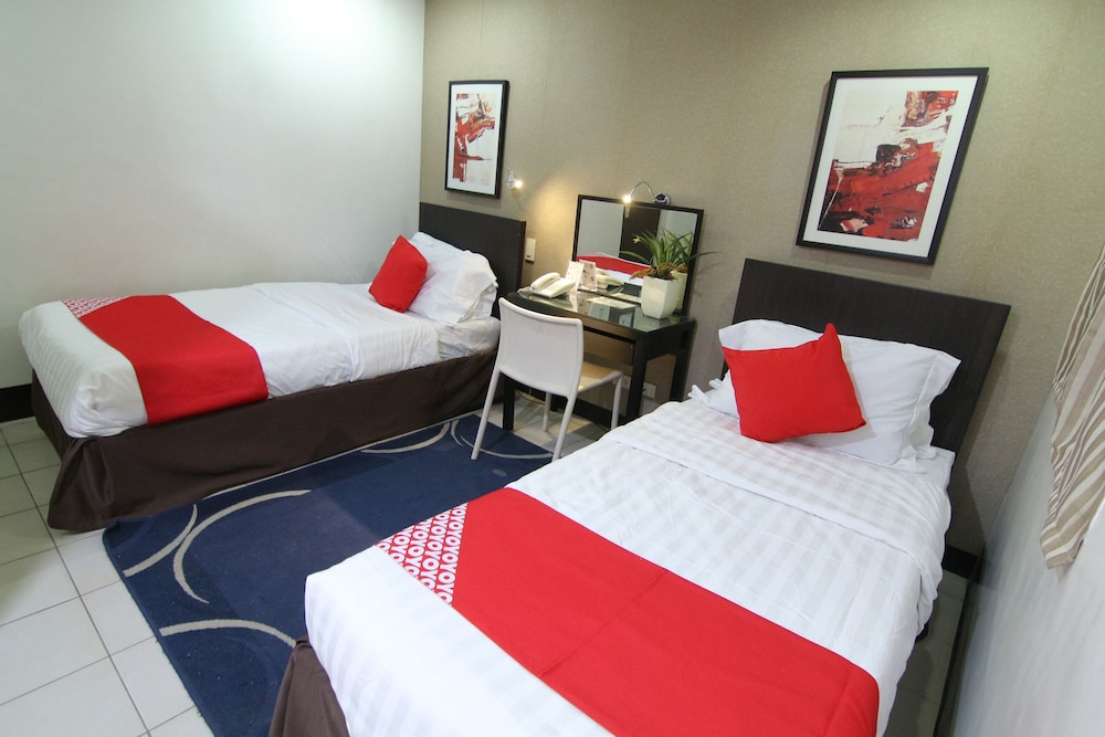 Standard, Twin Beds