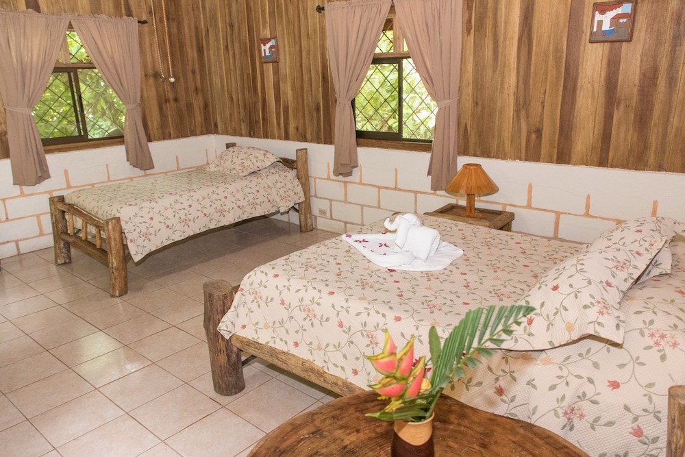 Arenal Oasis 33/50