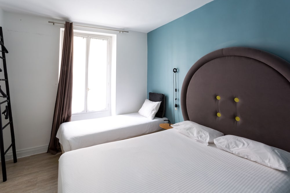 Hotel Eiffel XV 10/45
