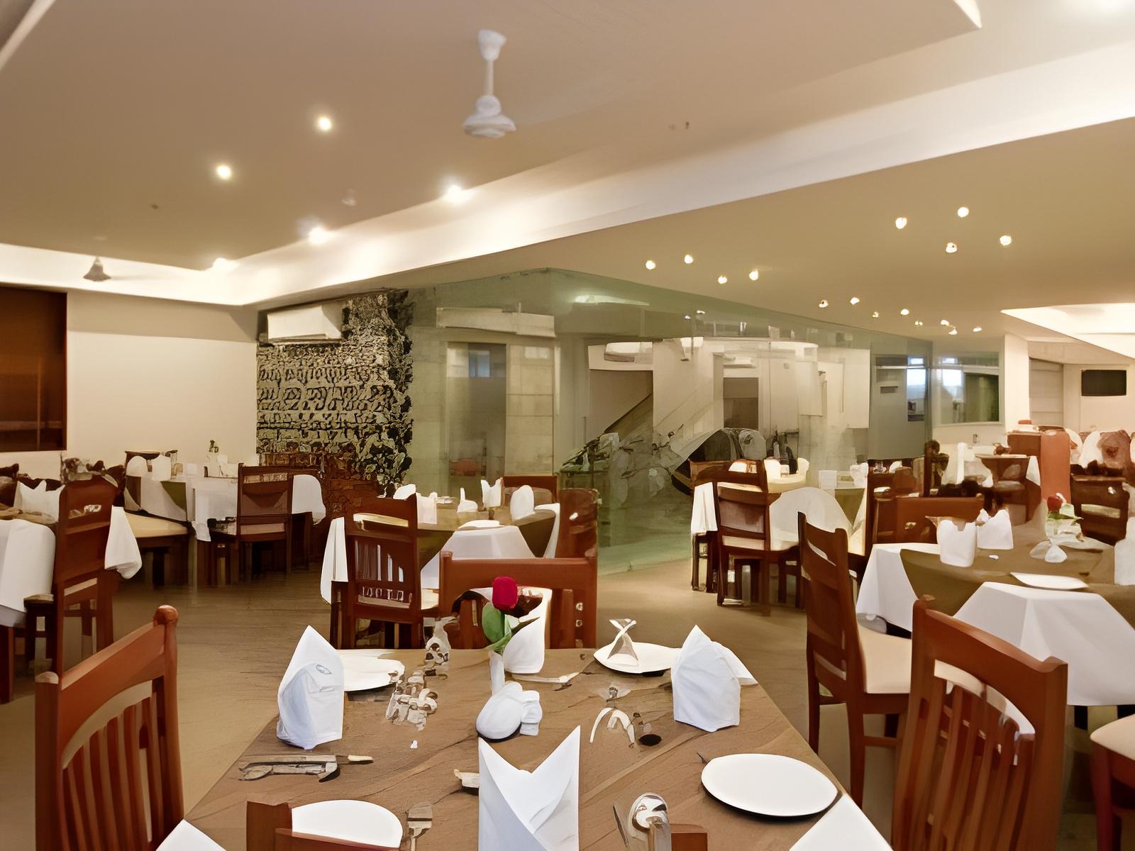 Hotel Deviram Palace 22/25