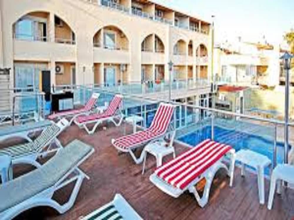 Ucem Hotel Golden Sea 14/19