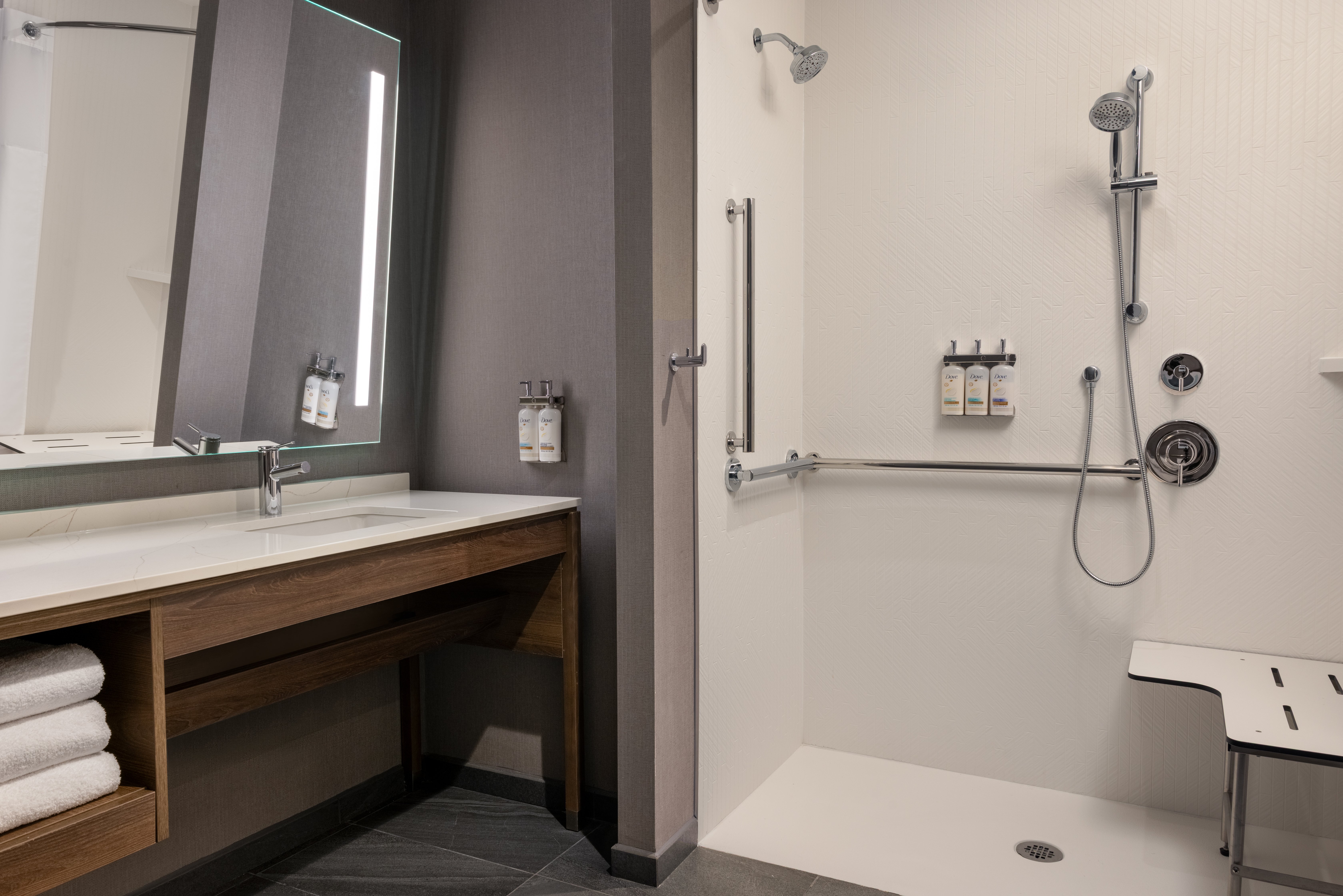 Staybridge Suites Kincardine Southeast By IHG 45/47