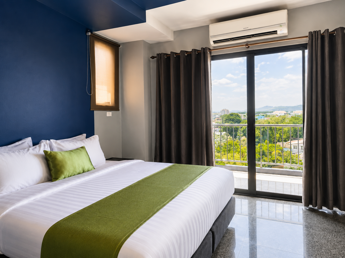 Deluxe, Double Bed