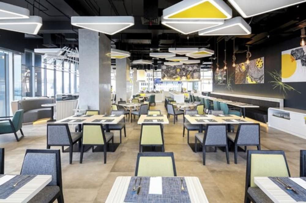 Yello Hotel Harmoni Jakarta 45/64