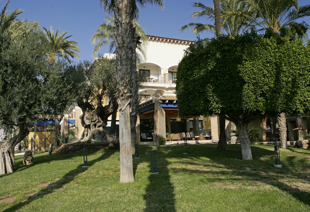 La Laguna Spa And Golf 62/66