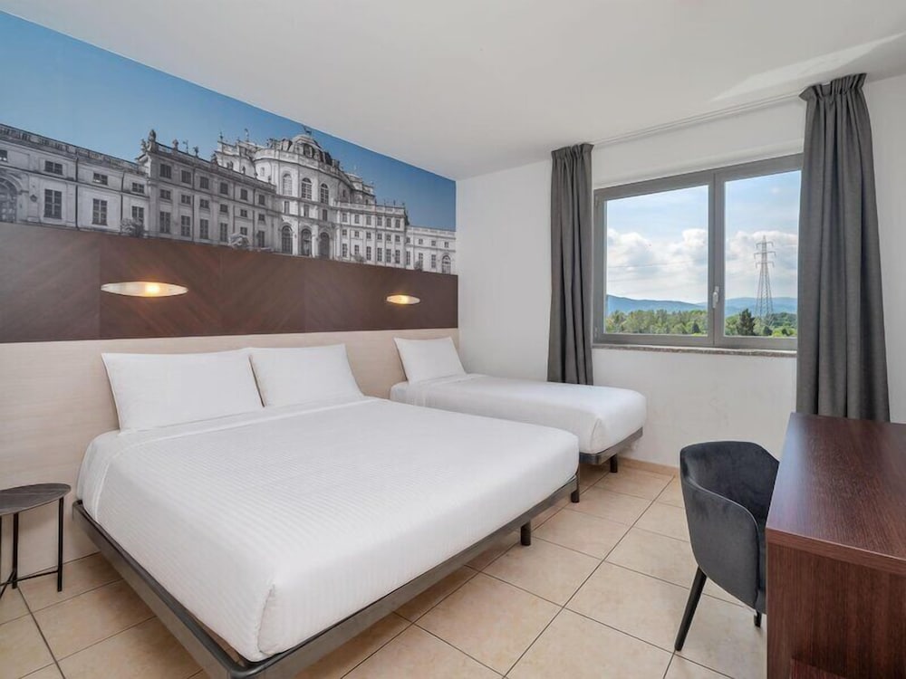 غرفة قياسية ثلاثية بسرير كوين وسرير فردي، B&B HOTEL Settimo Torinese 5/10