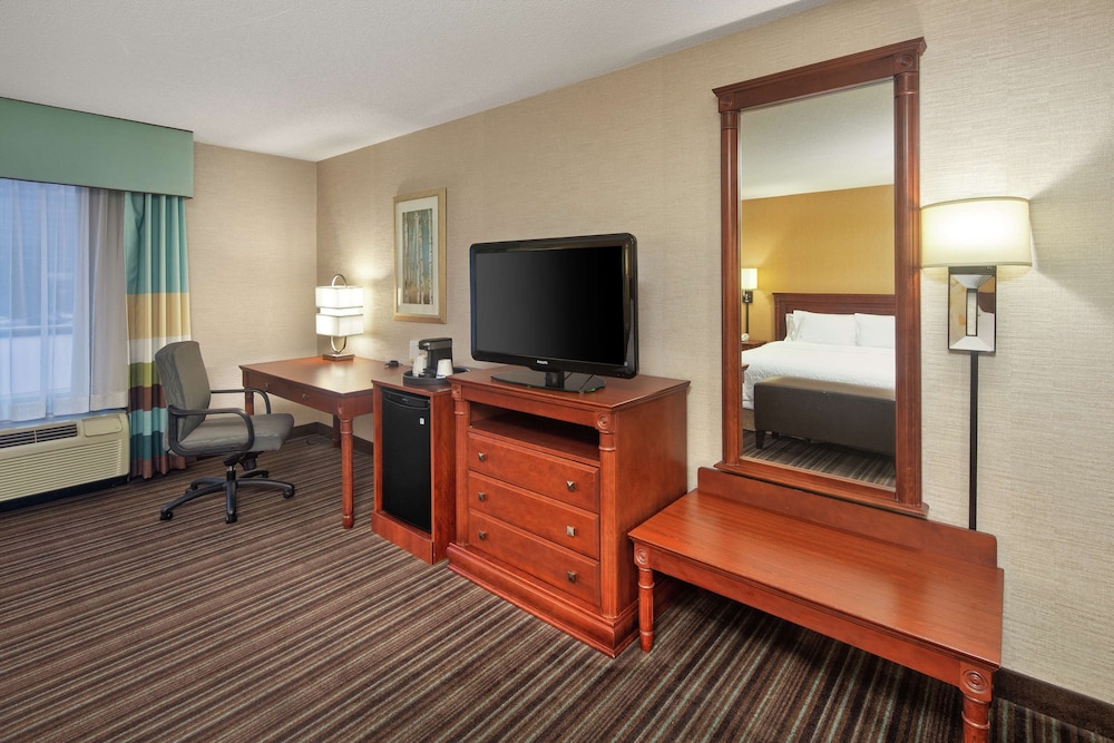 Hampton Inn & Suites By Hilton Toronto Airport 26/39
