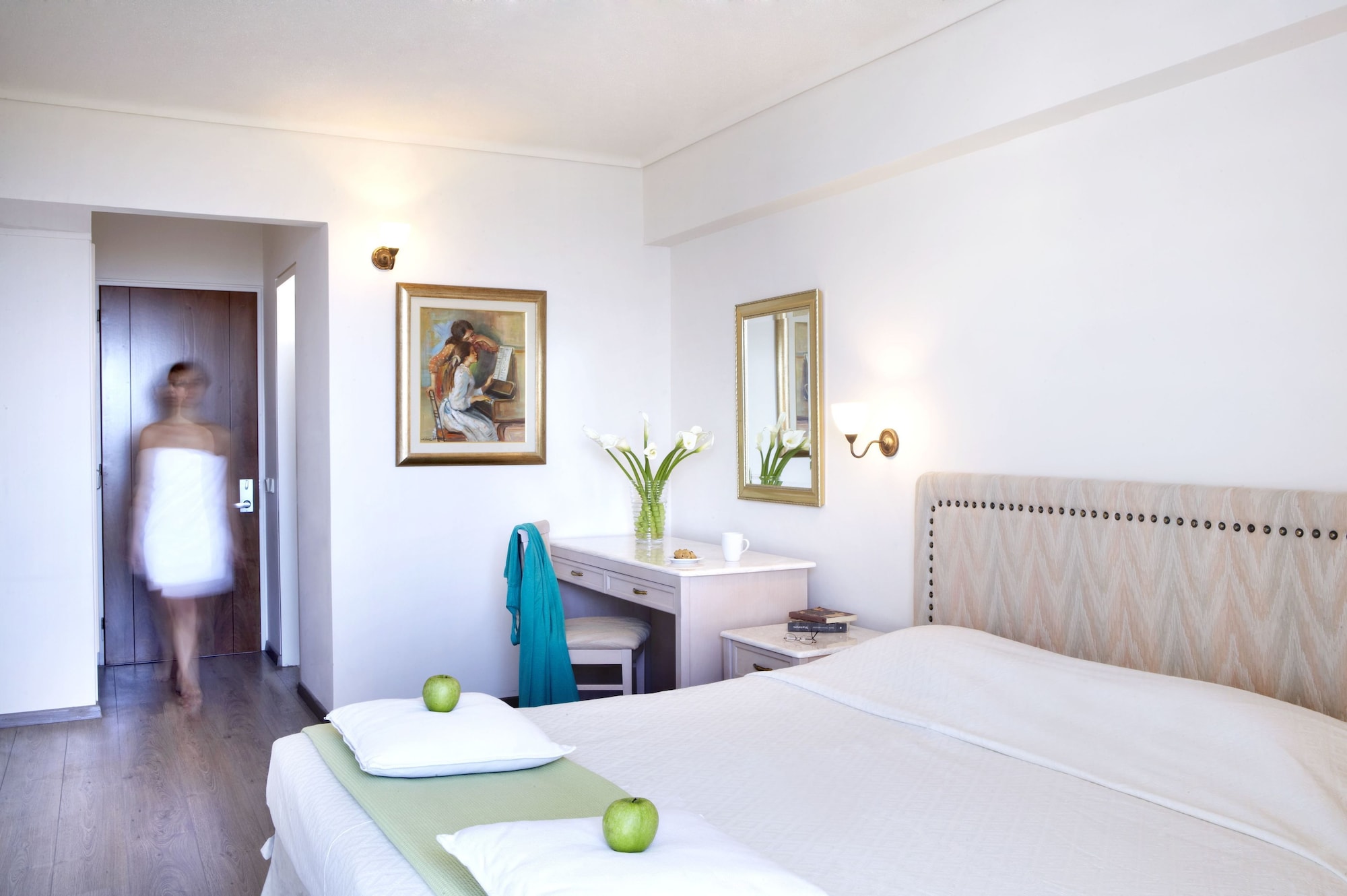 CLASSIC, DOUBLE OR TWIN BED, POOL VIEW