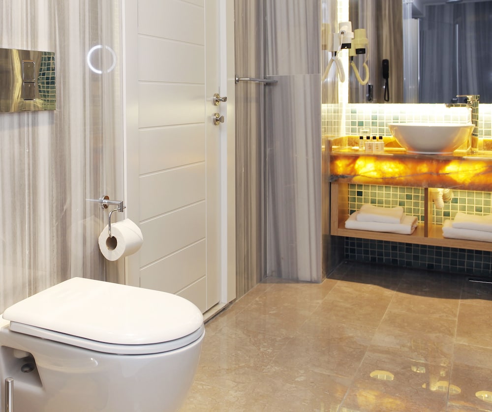 Kleopatra Suit Hotel 55/59
