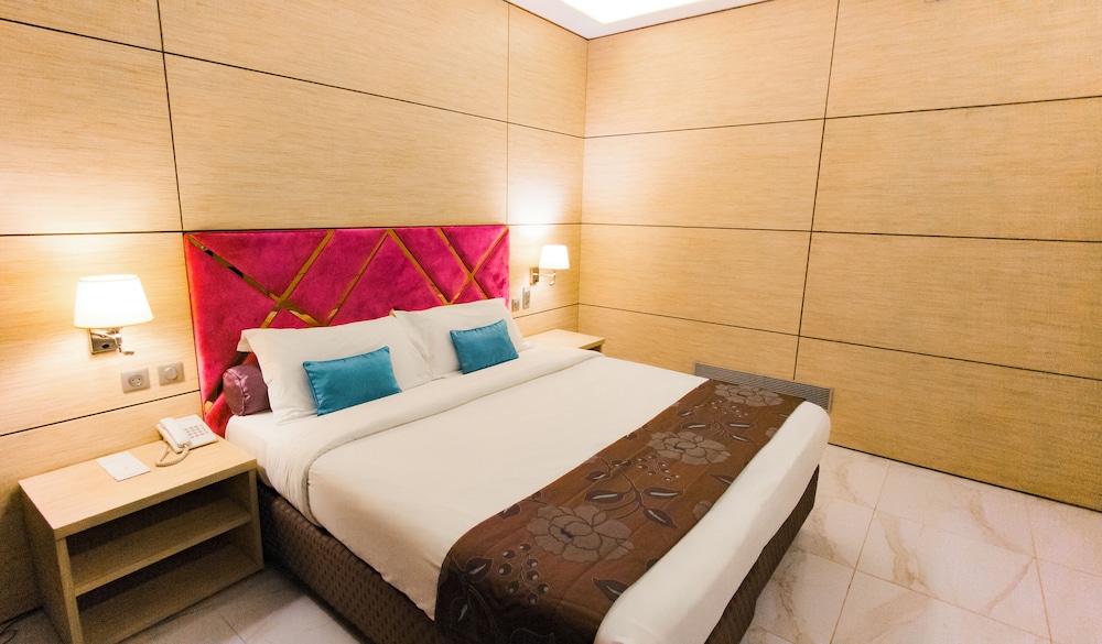 Hotel Sarakawa 16/60