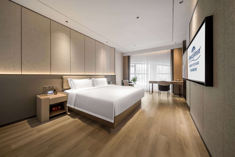 PURE, DELUXE, KING BED