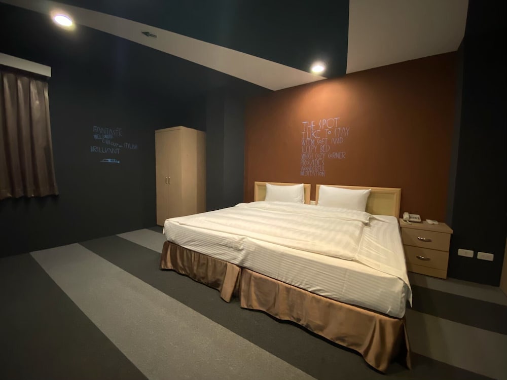 Js Hotel 7/57