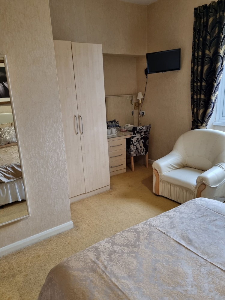 The Sands 22/50