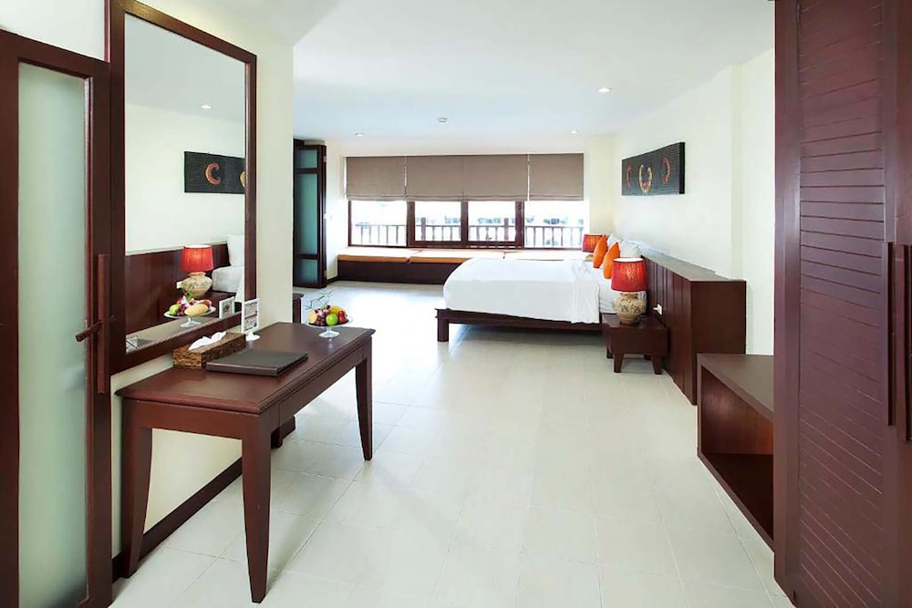 Occidental Bangtao Beach Resort 51/60