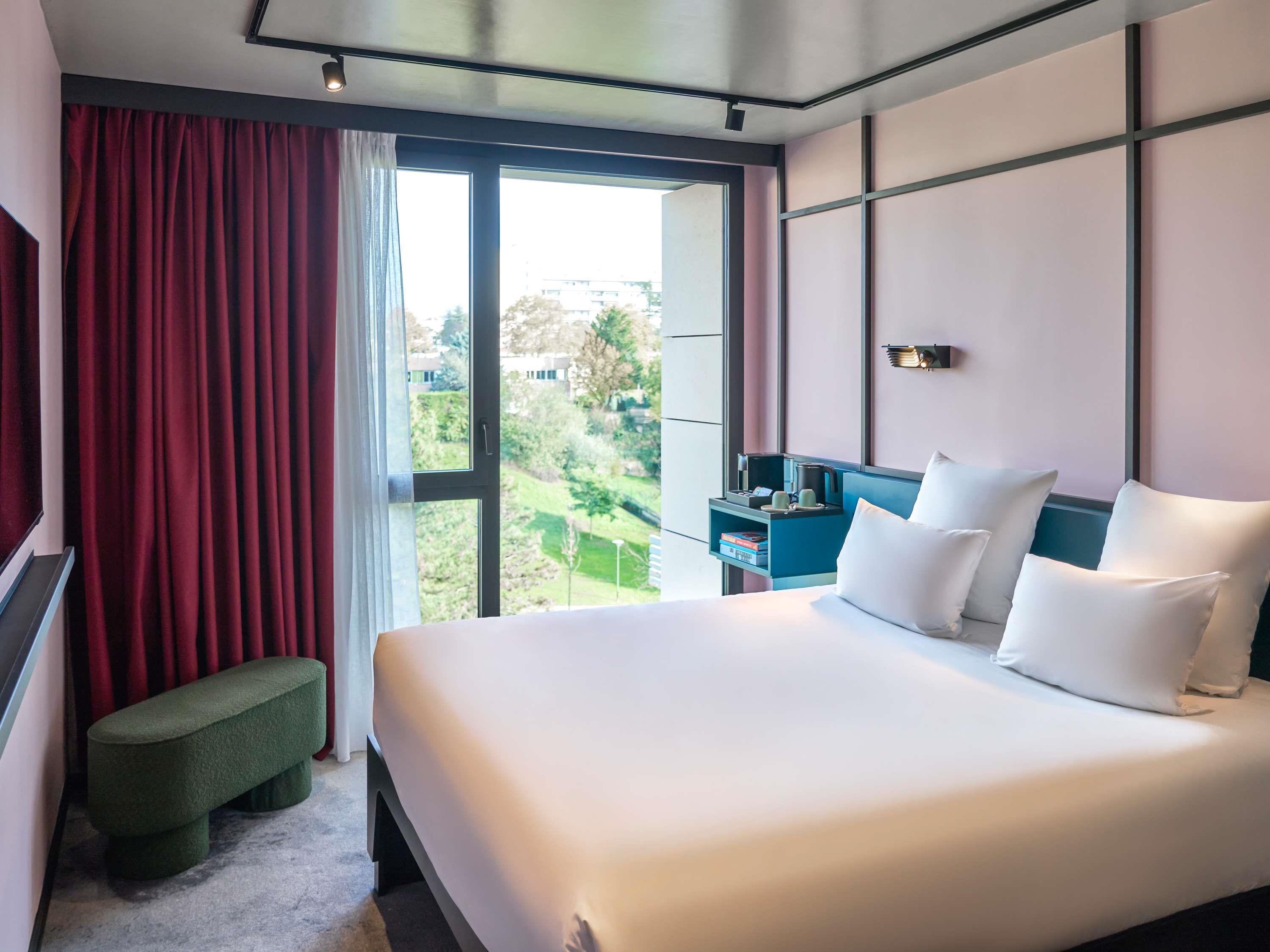 TRIBE, COMFORT, DOUBLE BED