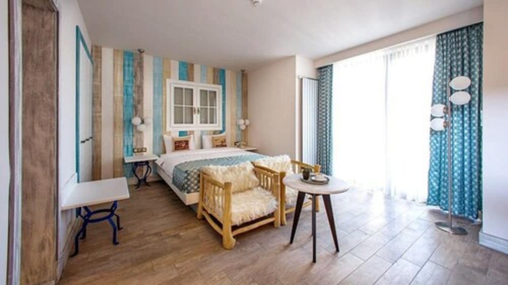 Assos Barbarossa Hotel 44/74